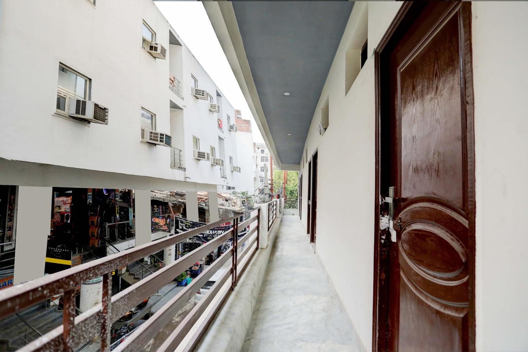 Hotel O Tilak Hotel 24 Sector 27 Near By Vinayak Hospital Gali No-6 Noida Luaran gambar